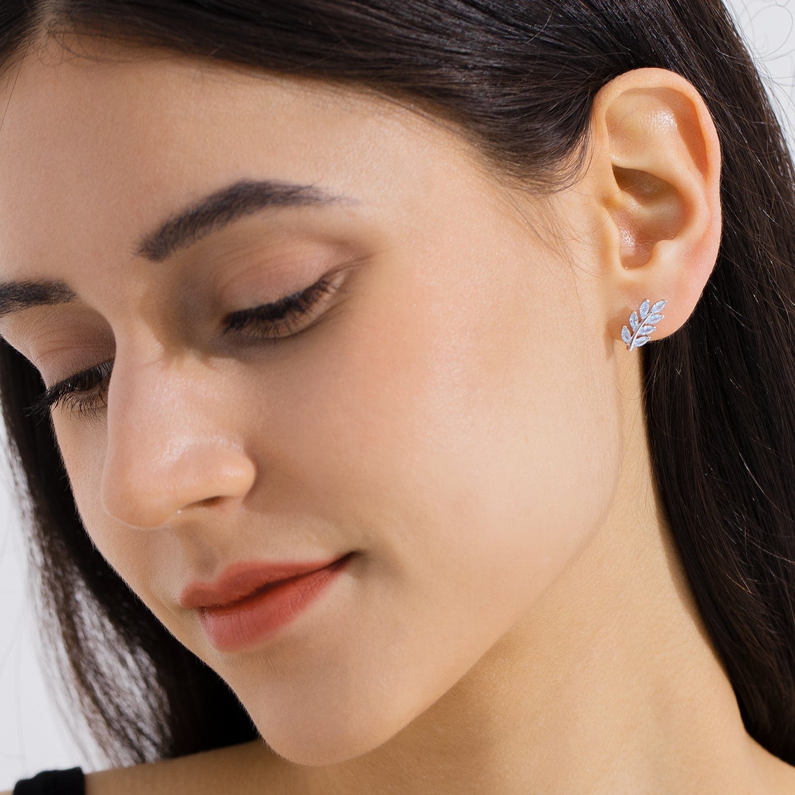 Wholesale Women Earrings S925 Silver Zircon Olive Leaf Stud Earrings